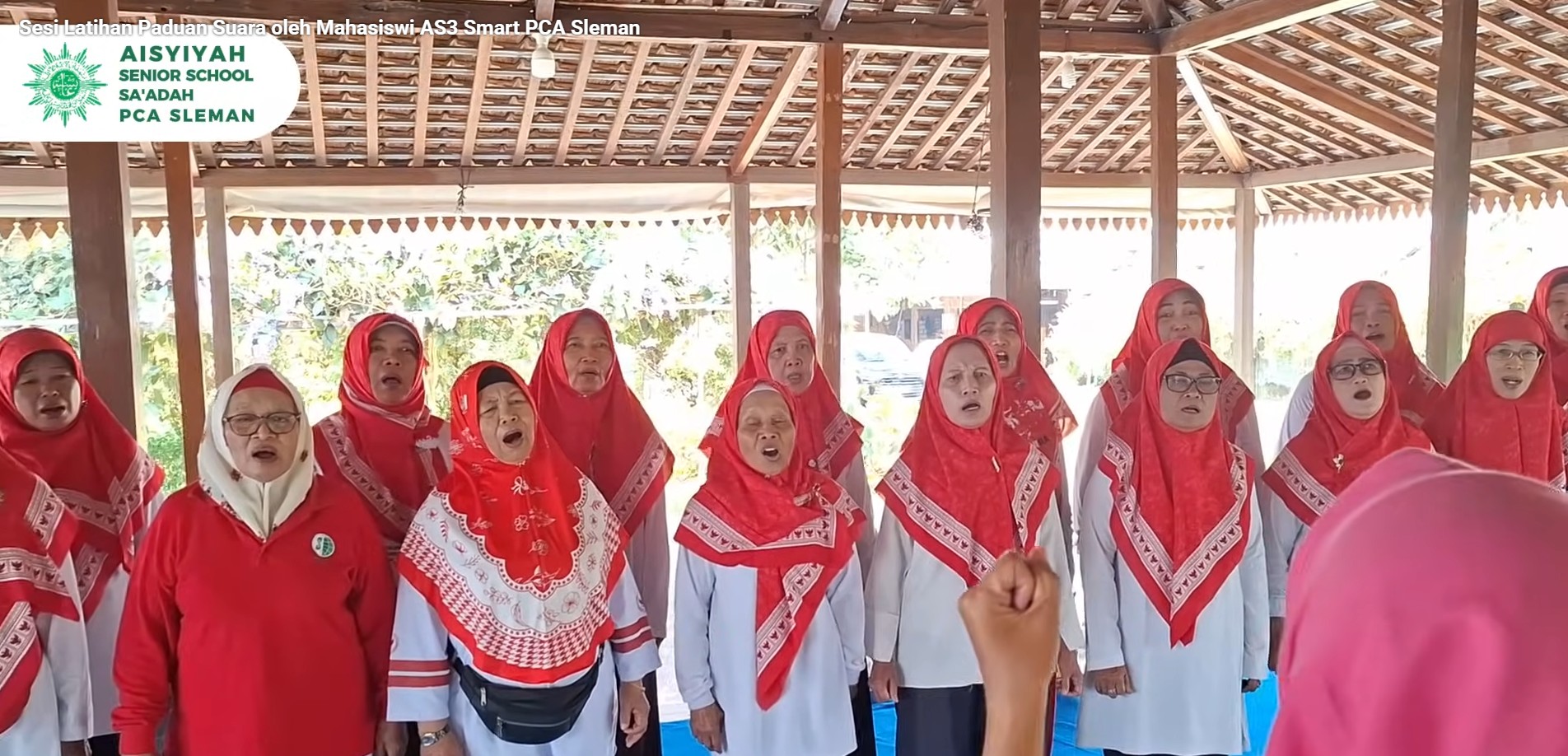 Mahasiswi AS3 Smart PCA Sleman Ikuti Sesi Latihan Paduan Suara